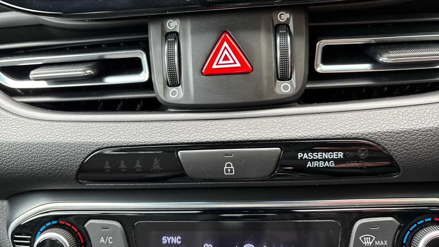 Used Hyundai i30 2023 for sale - 76748023: Photo 68