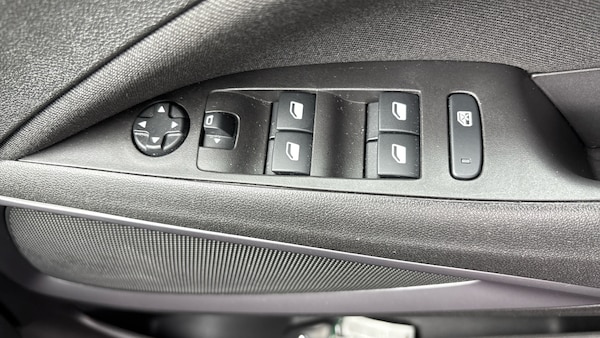Used Vauxhall Crossland 2022 for sale - 76236566: Photo 26