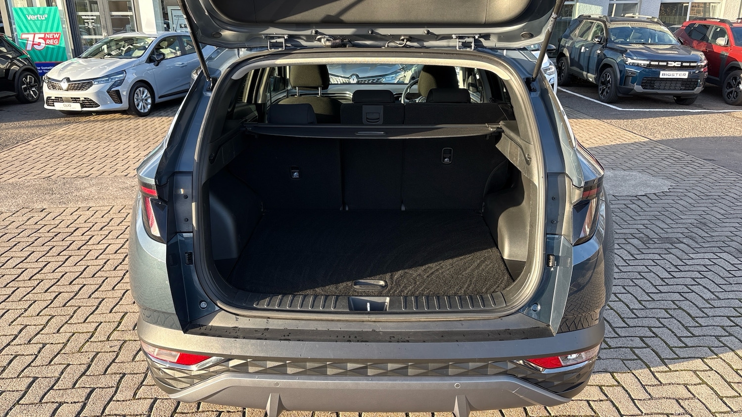 Used Hyundai TUCSON 2022 for sale - 76402324: Photo 4