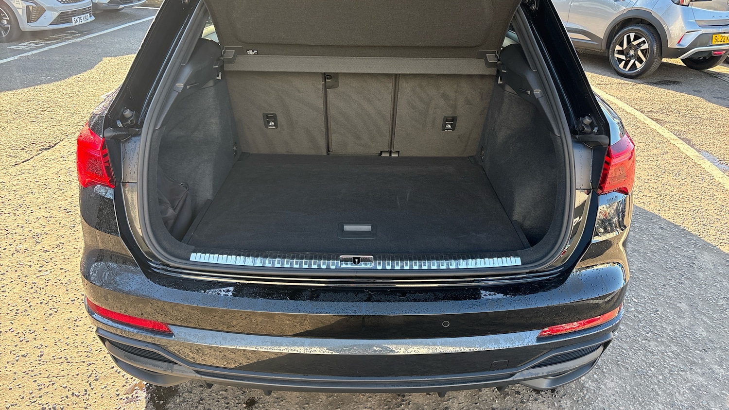 Used Audi Q3 2023 for sale - 77906240: Photo 4