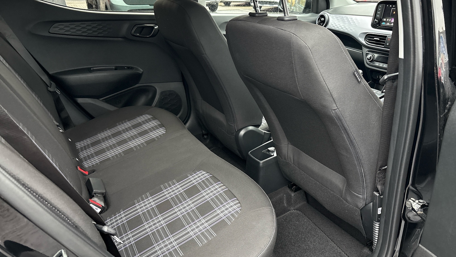 Used Hyundai i10 2024 for sale - 76492086: Photo 35