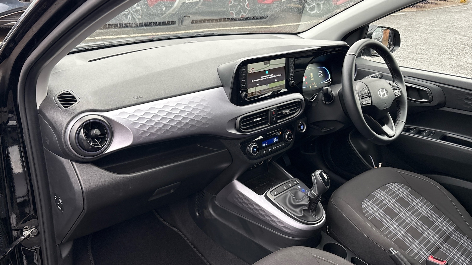 Used Hyundai i10 2024 for sale - 76492086: Photo 9