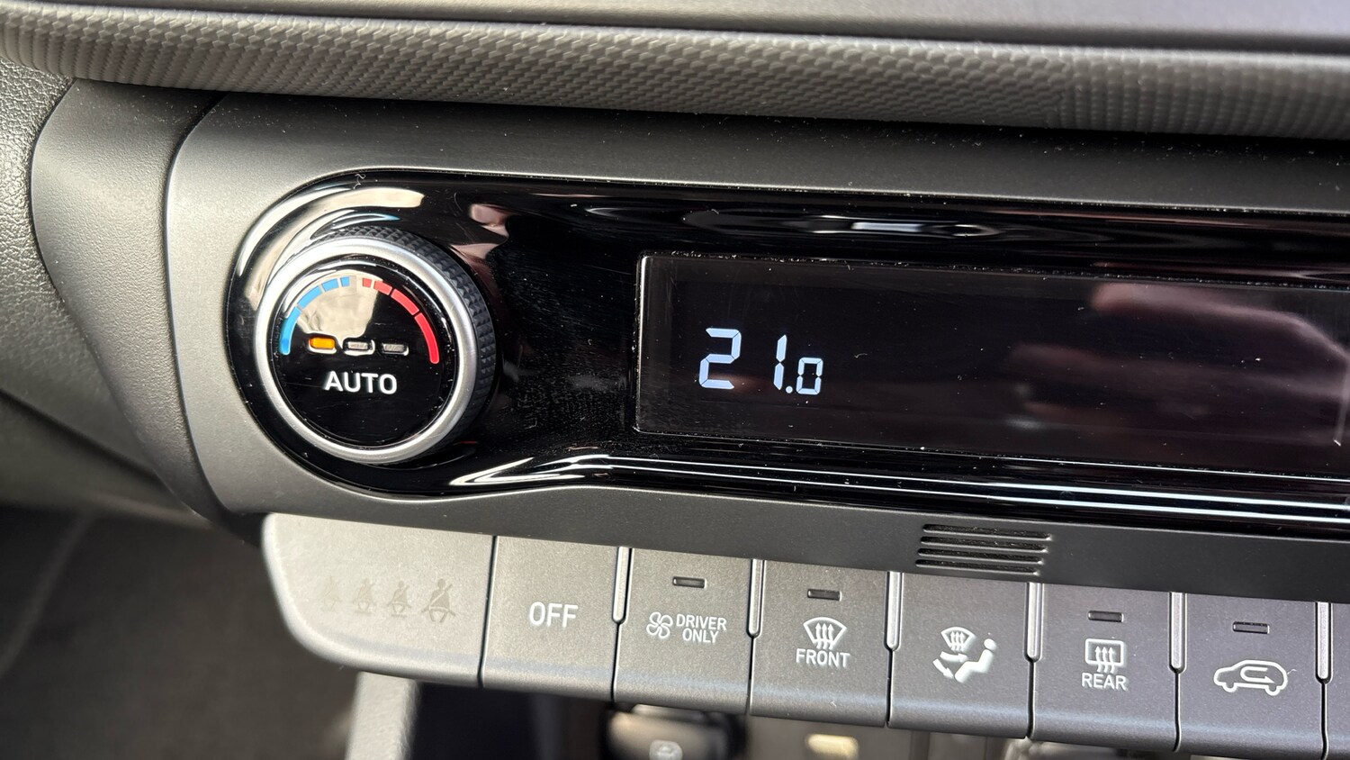 Used Hyundai KONA 2023 for sale - 77945300: Photo 33