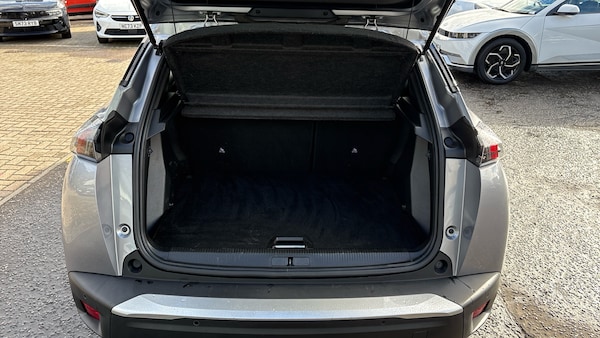 Used Peugeot 2008 2022 for sale - 76205869: Photo 4