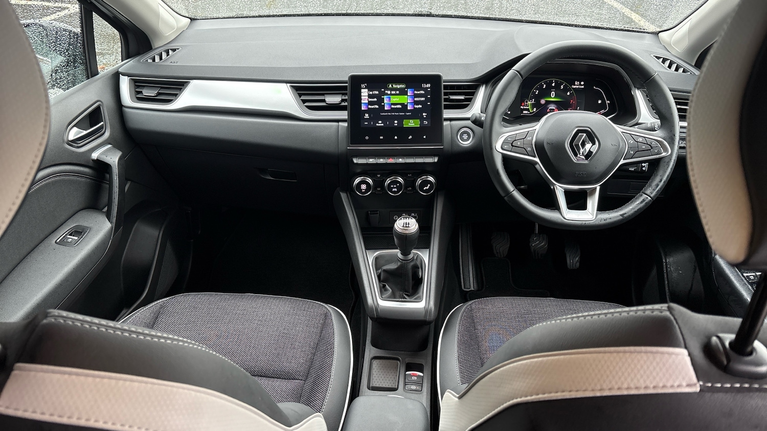 Used Renault Captur 2024 for sale - 76143044: Photo 10