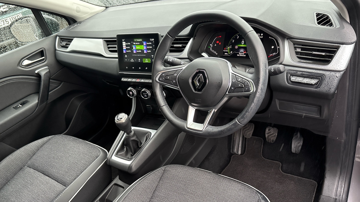 Used Renault Captur 2024 for sale - 76143044: Photo 11