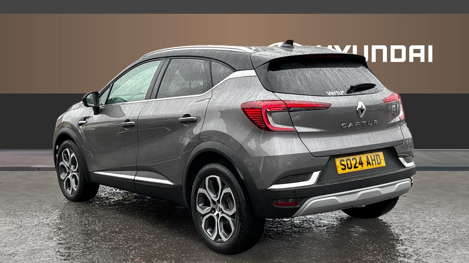 Used Renault Captur 2024 for sale - 76143044: Photo 2