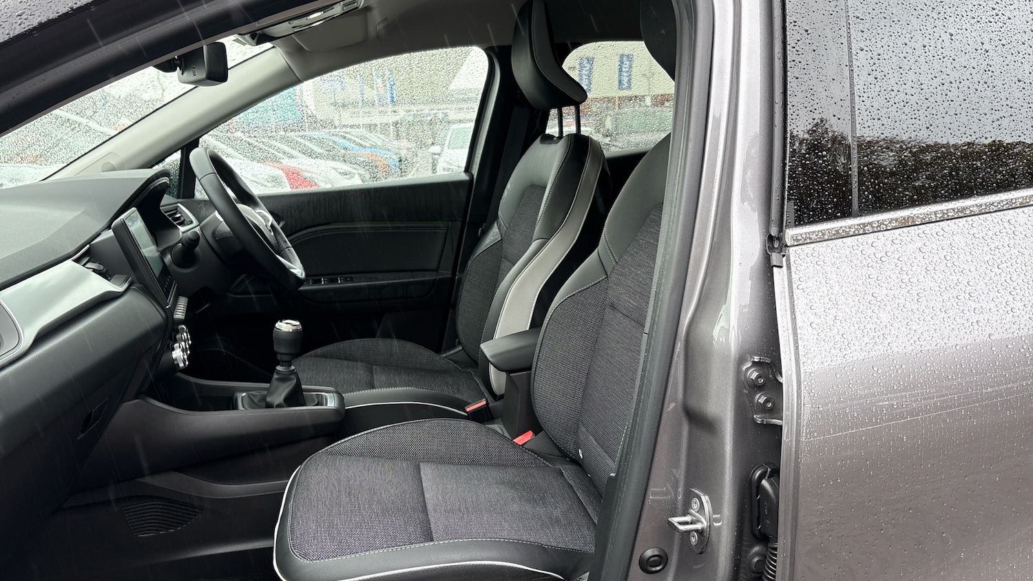 Used Renault Captur 2024 for sale - 76143044: Photo 37