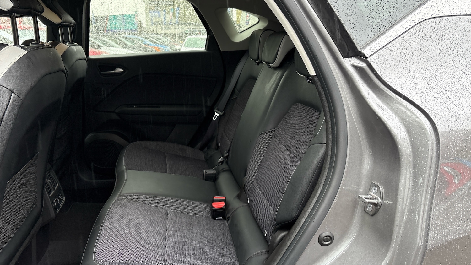 Used Renault Captur 2024 for sale - 76143044: Photo 41