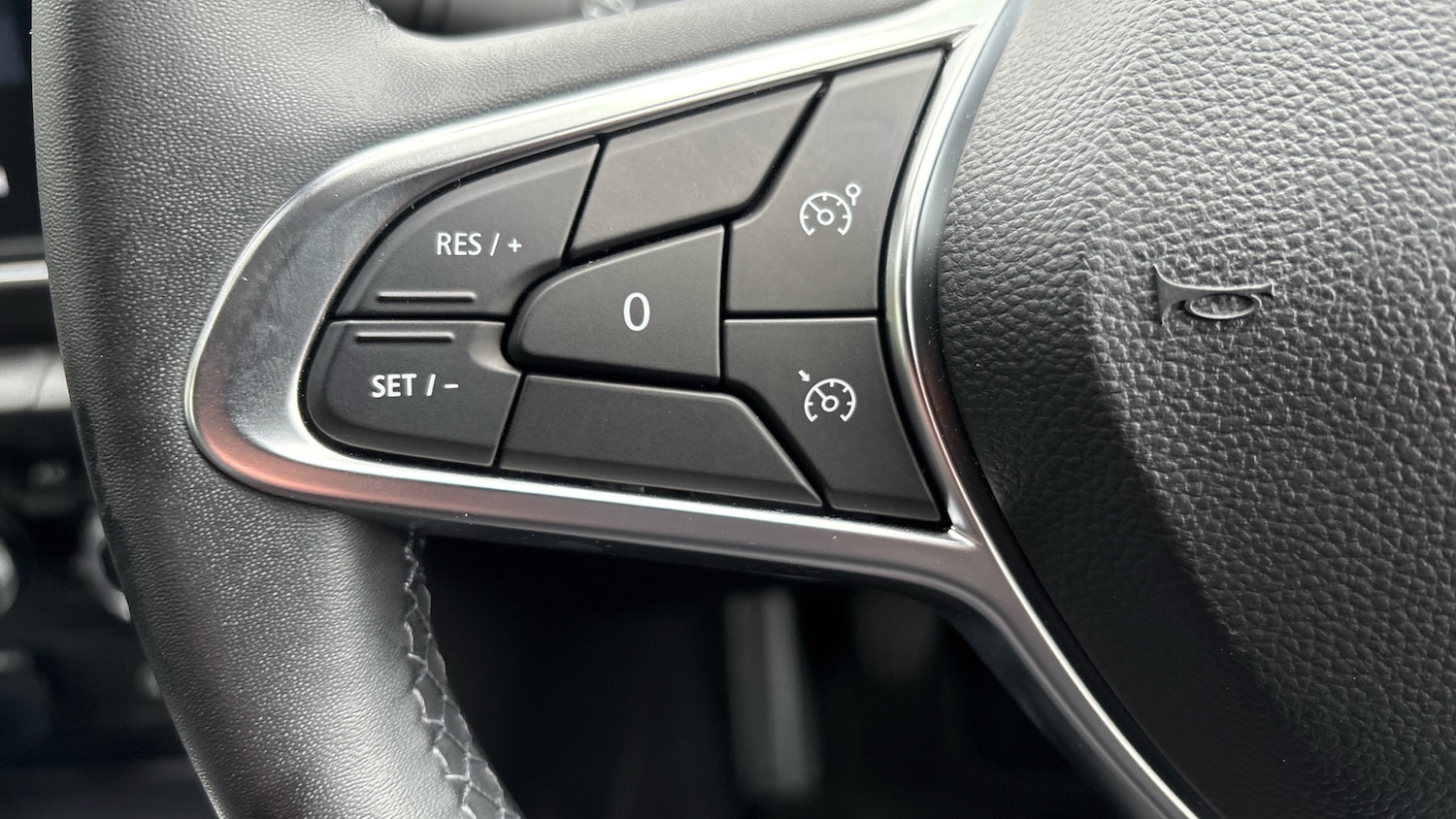 Used Renault Captur 2024 for sale - 76143044: Photo 55