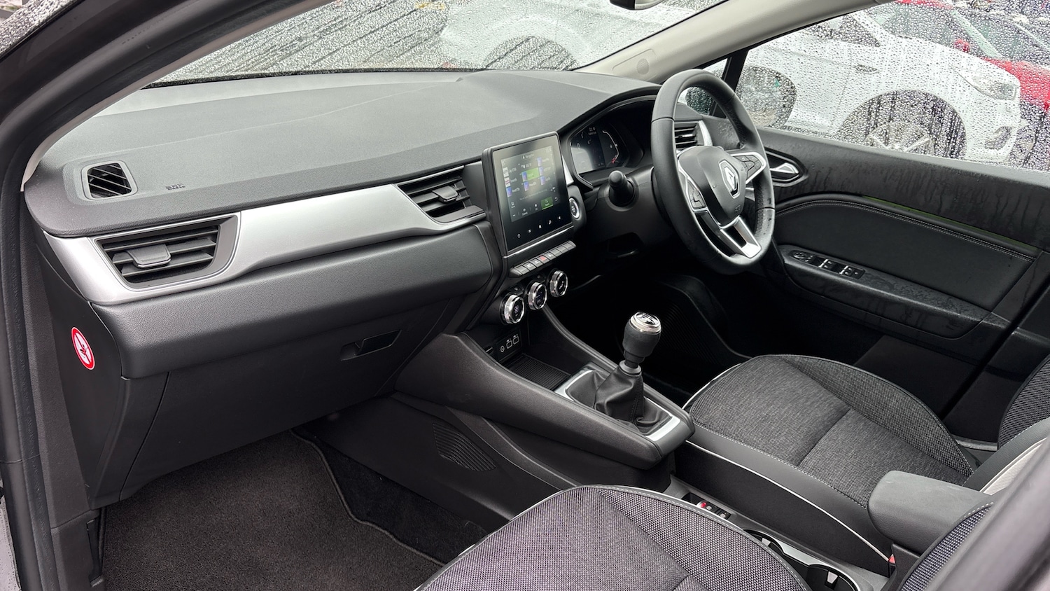 Used Renault Captur 2024 for sale - 76143044: Photo 9
