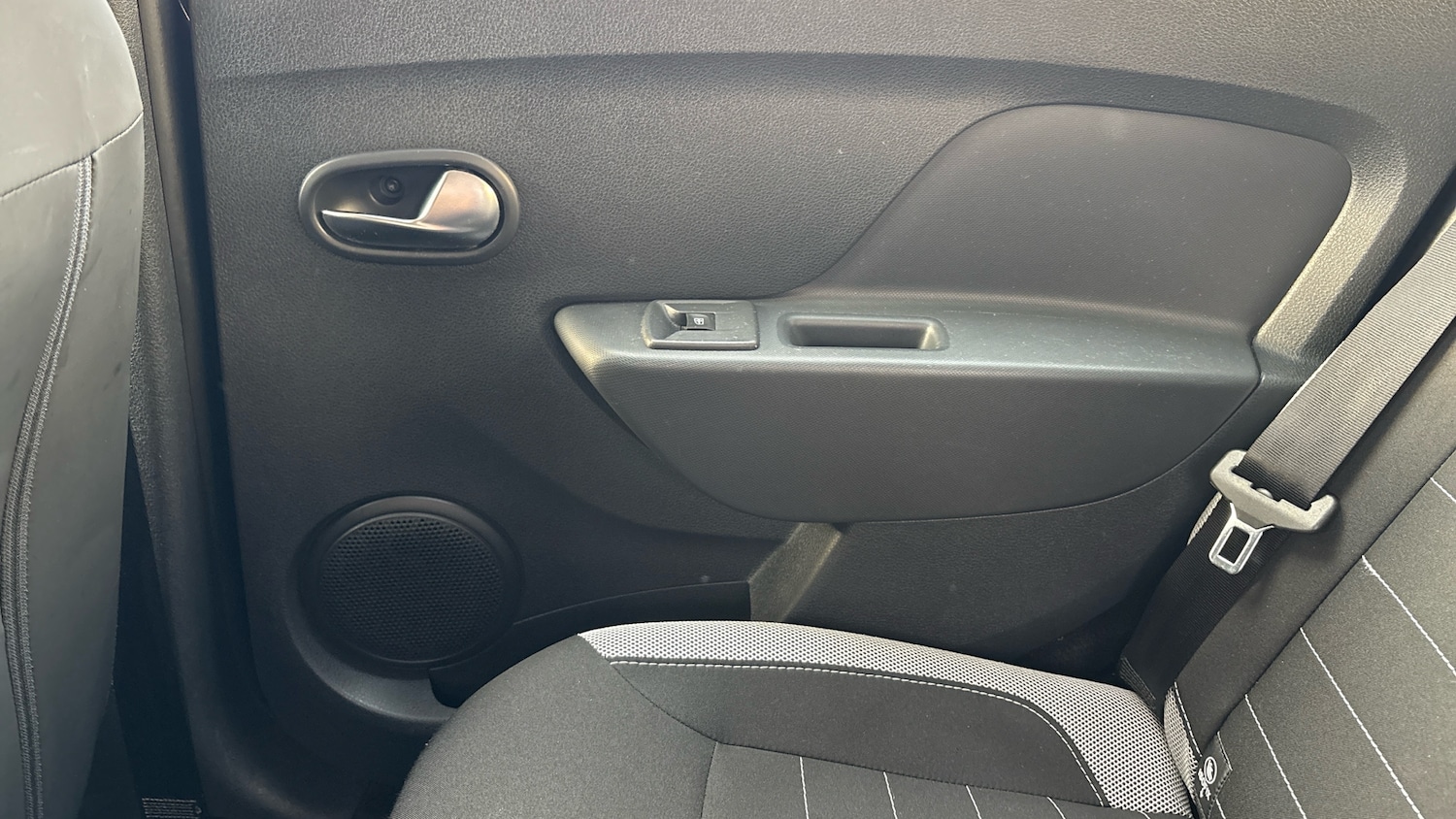 Used Dacia Sandero Stepway 2017 for sale - 77018998: Photo 29