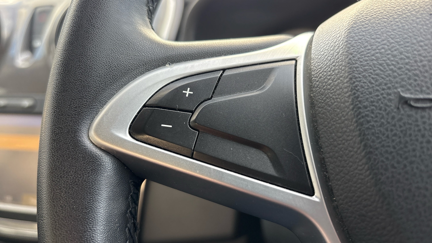 Used Dacia Sandero Stepway 2017 for sale - 77018998: Photo 33