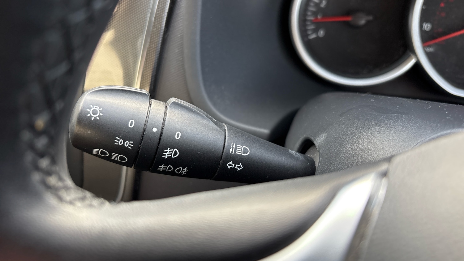 Used Dacia Sandero Stepway 2017 for sale - 77018998: Photo 36