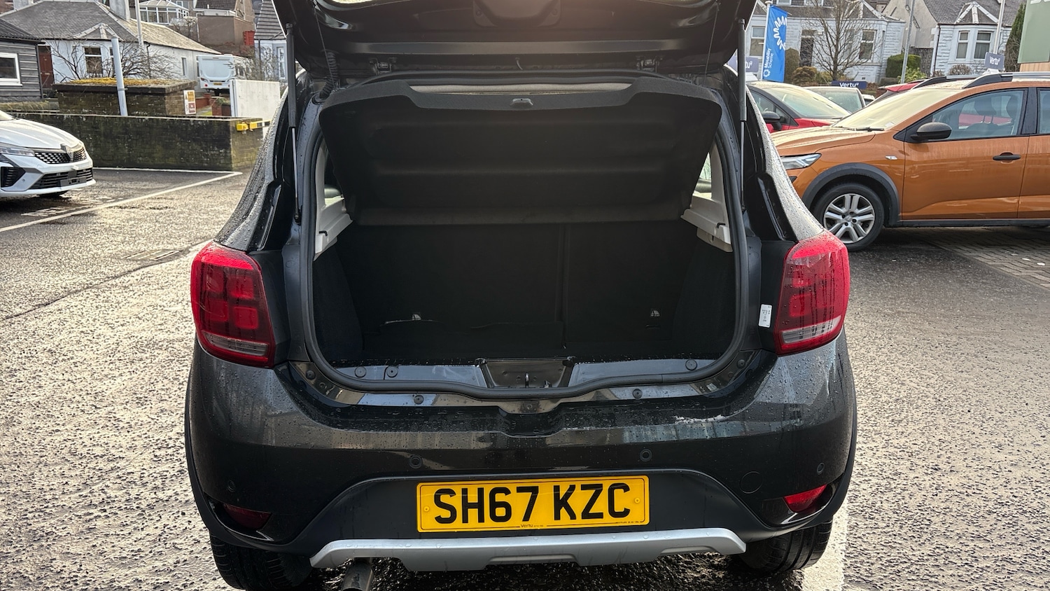 Used Dacia Sandero Stepway 2017 for sale - 77018998: Photo 4