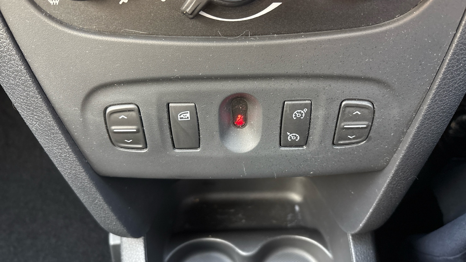 Used Dacia Sandero Stepway 2017 for sale - 77018998: Photo 46