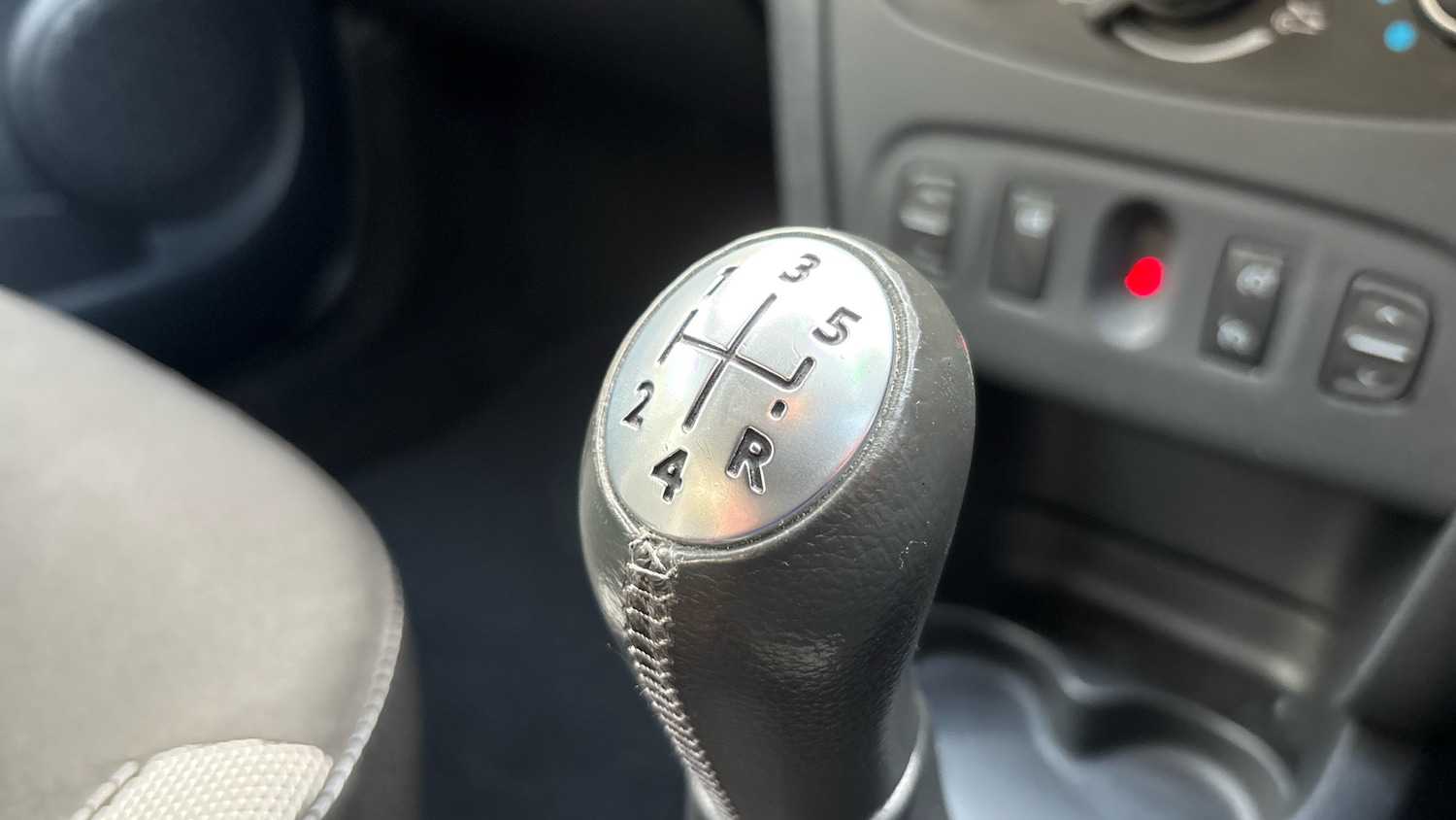 Used Dacia Sandero Stepway 2017 for sale - 77018998: Photo 47