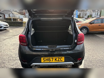 Used Dacia Sandero Stepway 2017 for sale - 77018998: Photo