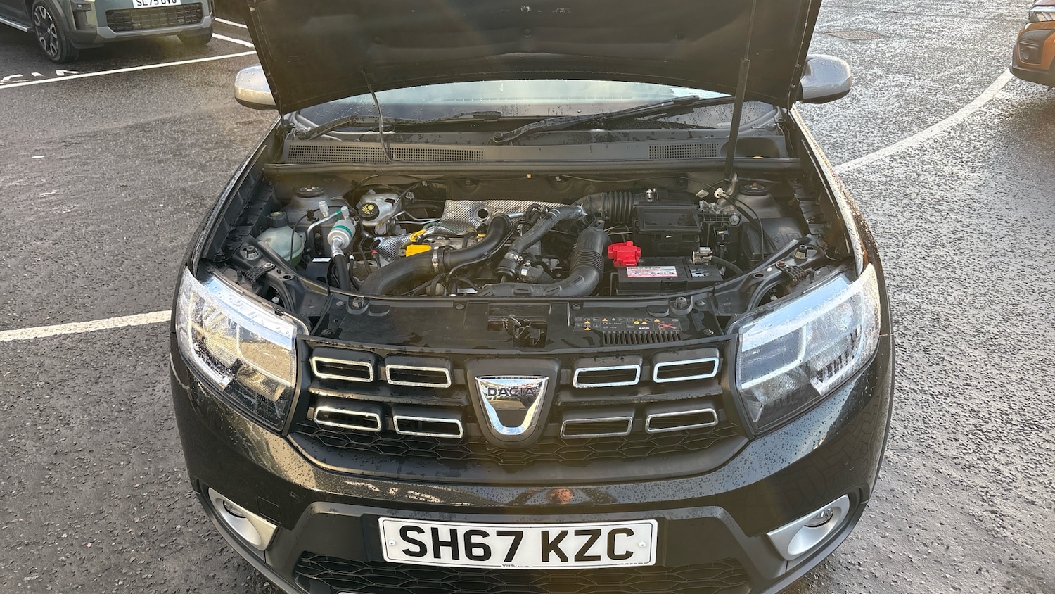 Used Dacia Sandero Stepway 2017 for sale - 77018998: Photo 8