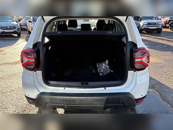 Used Dacia Duster 2024 for sale - 77562439: Photo