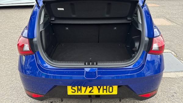 Used Hyundai i20 2023 for sale - 76329896: Photo 4