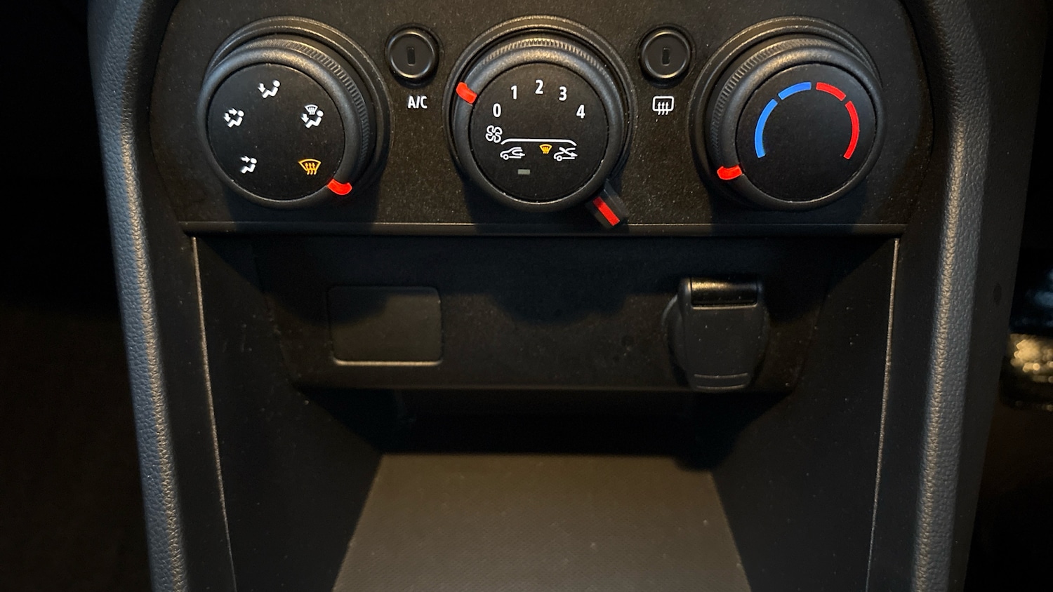 Used Dacia Sandero 2023 for sale - 76413228: Photo 46