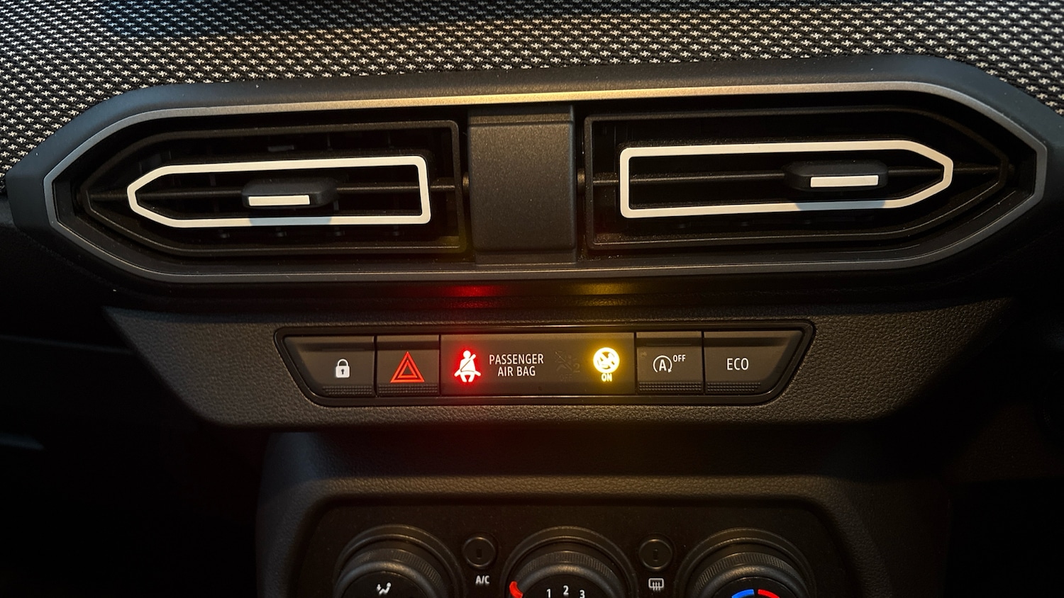 Used Dacia Sandero 2023 for sale - 76413228: Photo 47