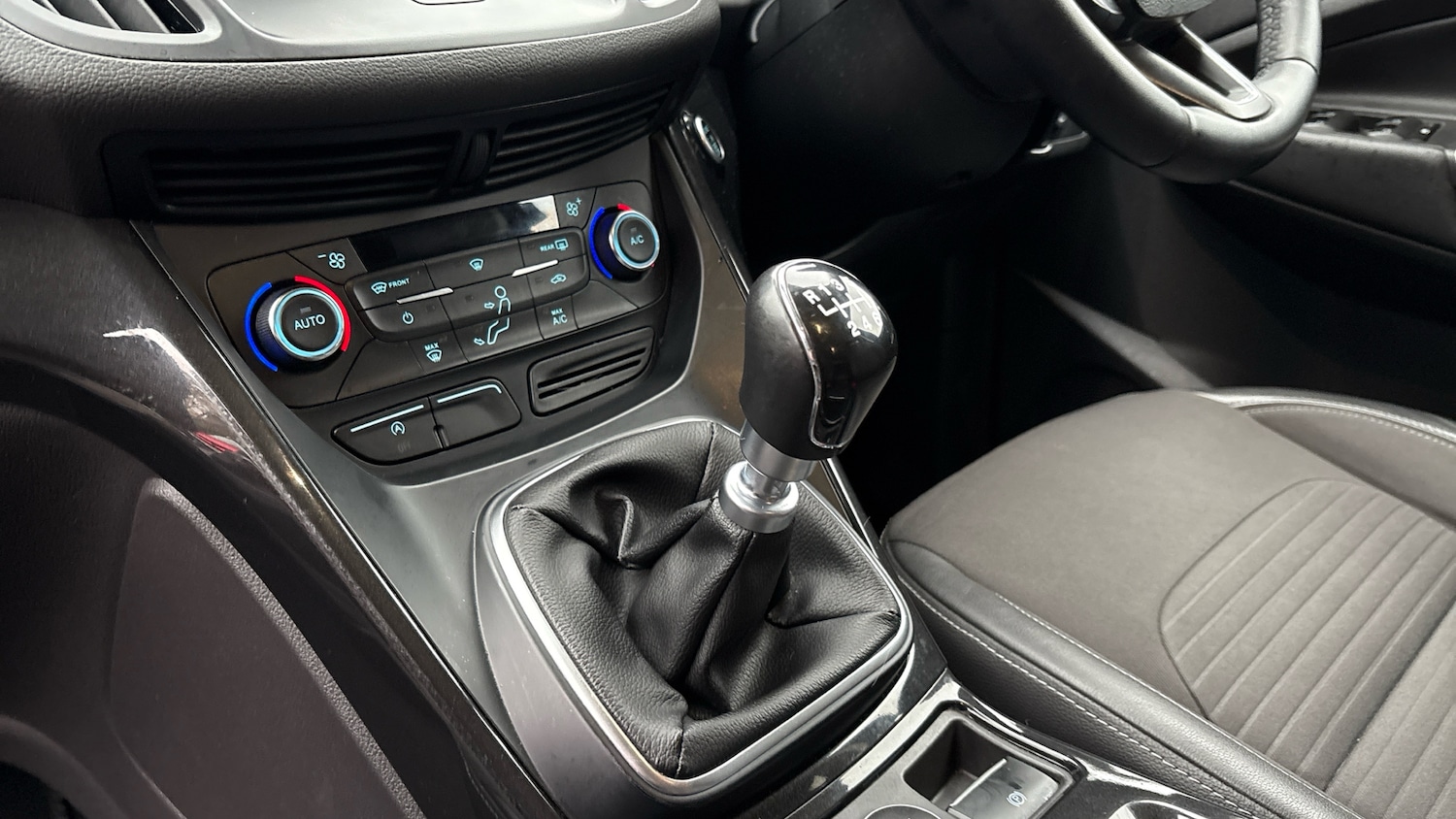 Used Ford Kuga 2018 for sale - 76542760: Photo 13