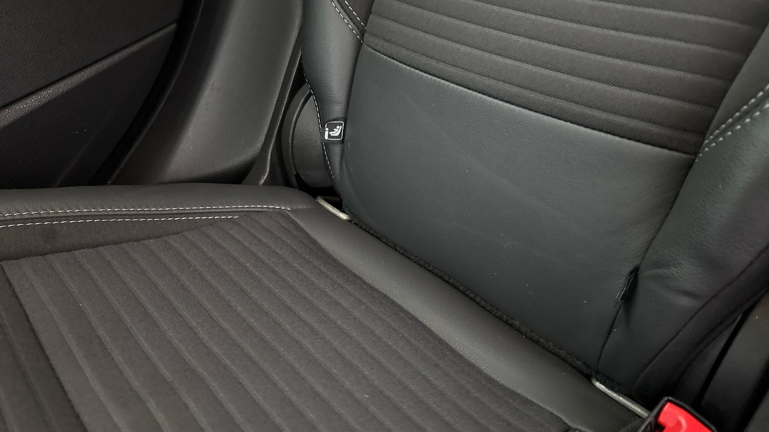 Used Ford Kuga 2018 for sale - 76542760: Photo 28