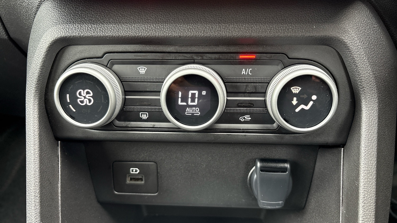 Used Dacia Jogger 2023 for sale - 77996928: Photo 38