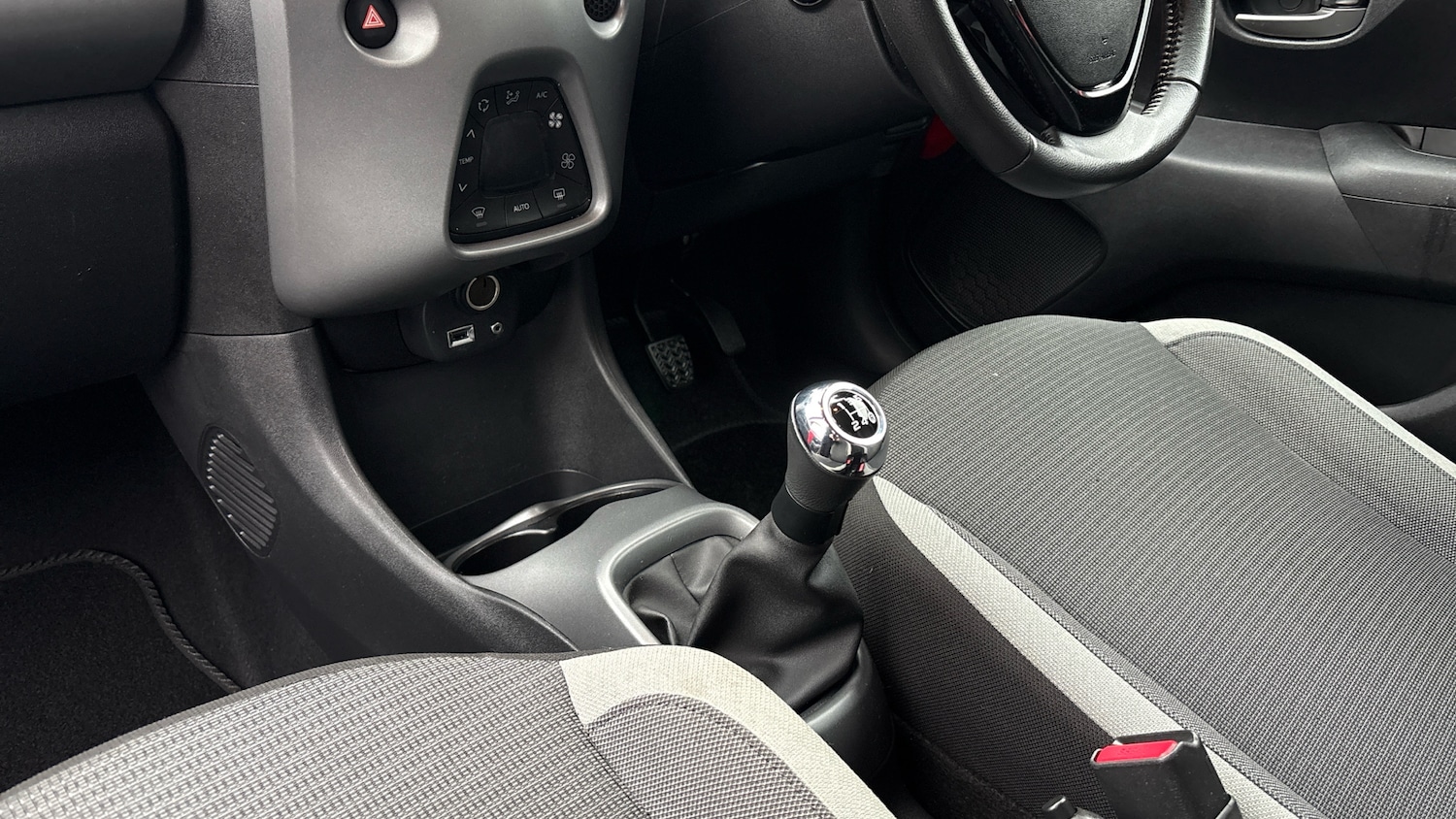 Used Toyota AYGO 2021 for sale - 76504422: Photo 13