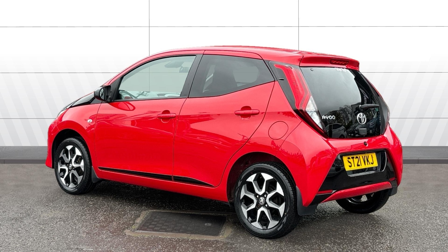 Used Toyota AYGO 2021 for sale - 76504422: Photo 2