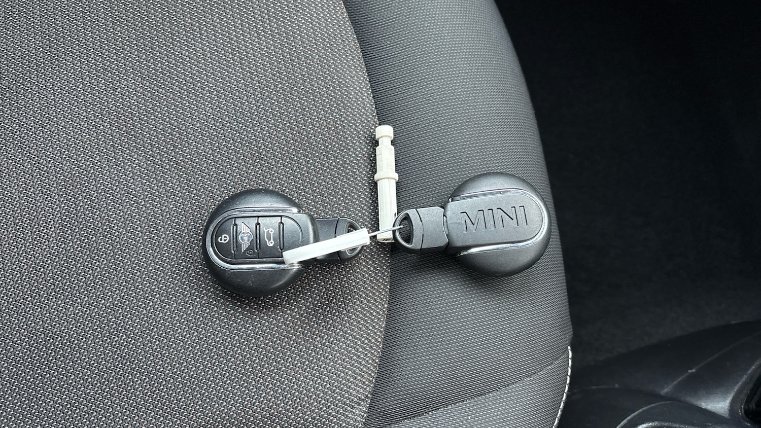 Used MINI Hatch 2021 for sale - 76853395: Photo 20