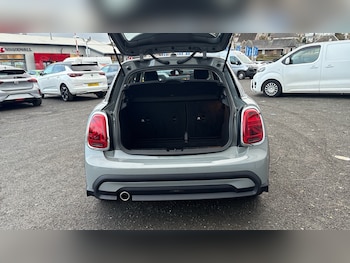 Used MINI Hatch 2021 for sale - 76853395: Photo