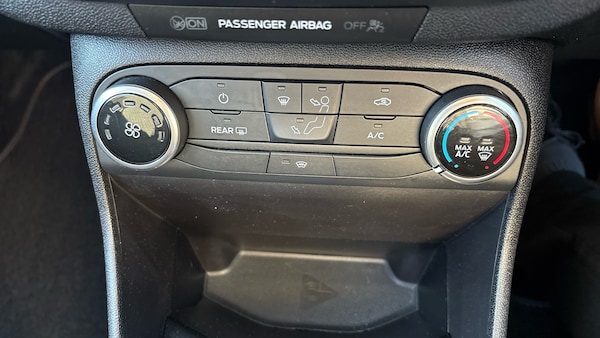 Used Ford Fiesta 2017 for sale - 76287831: Photo 43