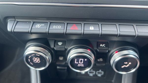 Used Renault Captur 2021 for sale - 75502180: Photo 24