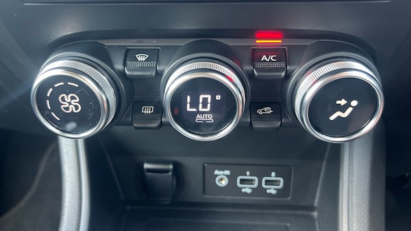 Used Renault Captur 2021 for sale - 75502180: Photo 25