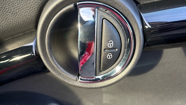 Used MINI Hatch 2018 for sale - 76299726: Photo 35