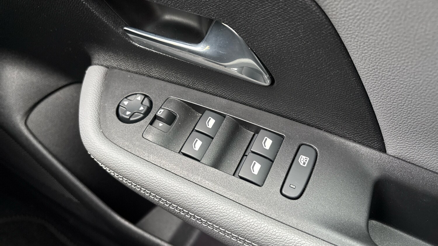 Used Vauxhall Mokka 2022 for sale - 77831639: Photo 17