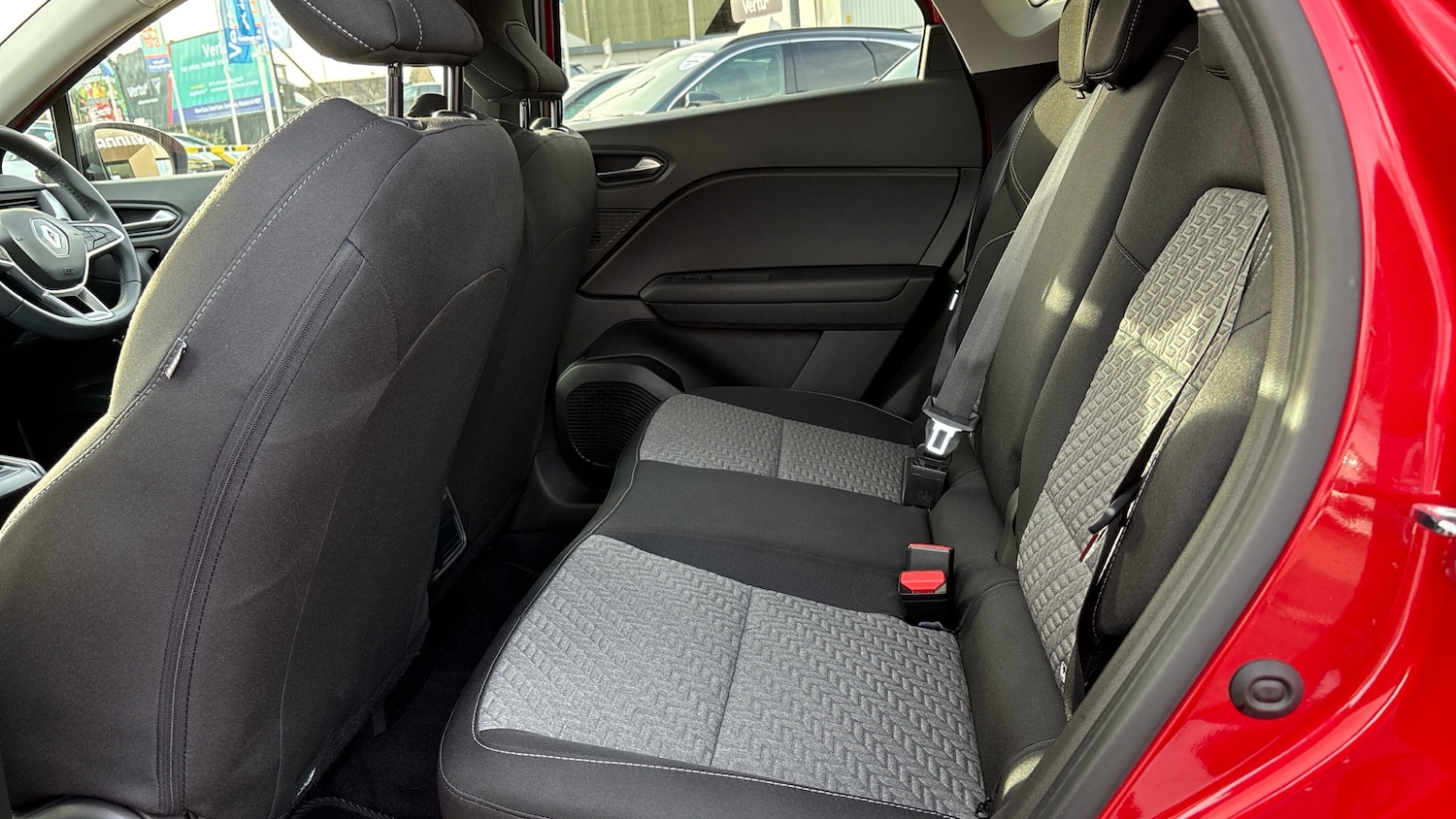 Used Renault Captur 2022 for sale - 76477092: Photo 16