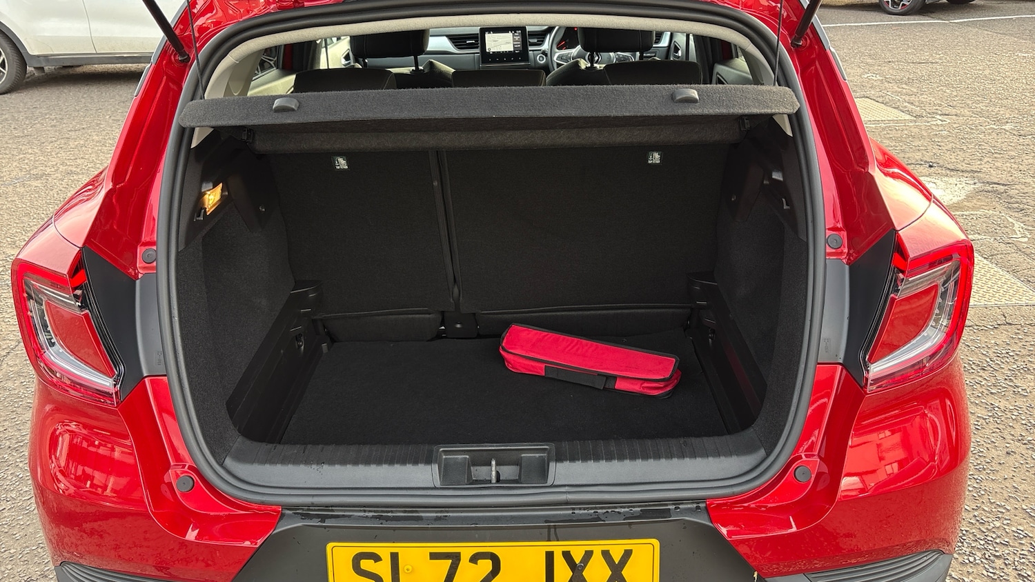 Used Renault Captur 2022 for sale - 76477092: Photo 4