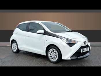 2021 (71) - 1.0 VVT-i X-Play TSS 5dr Petrol Hatchback