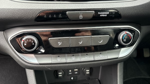 Used Hyundai i30 2018 for sale - 76273606: Photo 28