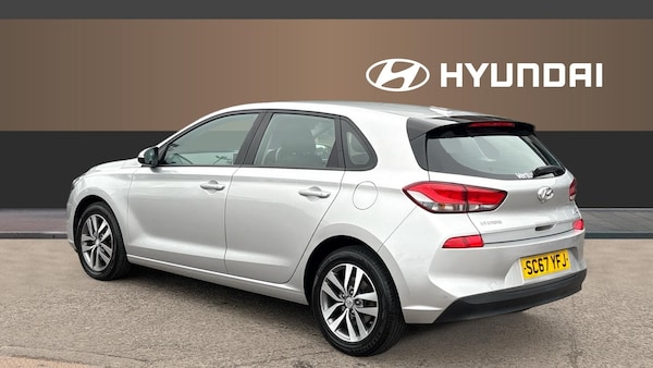 Used Hyundai i30 2018 for sale - 76273606: Photo 2