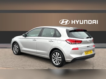 Used Hyundai i30 2018 for sale - 76273606: Photo 2