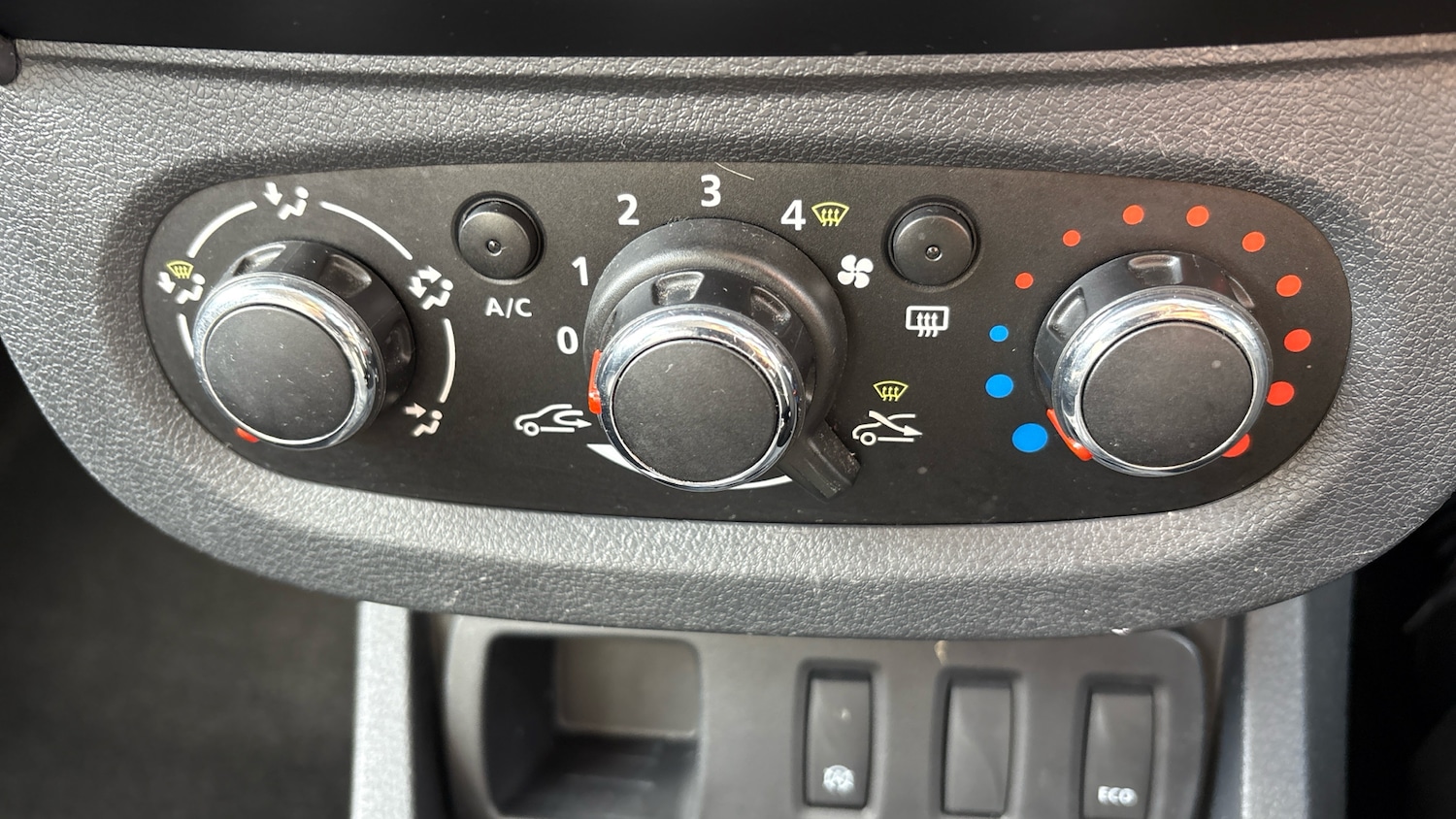 Used Dacia Duster 2017 for sale - 76078039: Photo 42