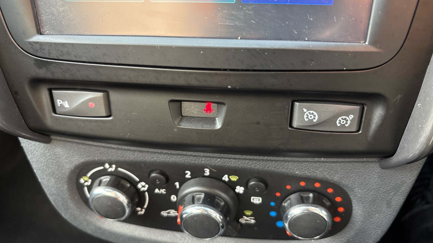 Used Dacia Duster 2017 for sale - 76078039: Photo 43