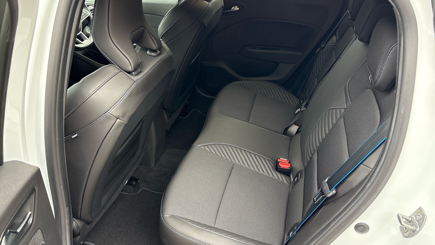 Used Renault Clio 2024 for sale - 76193776: Photo 16