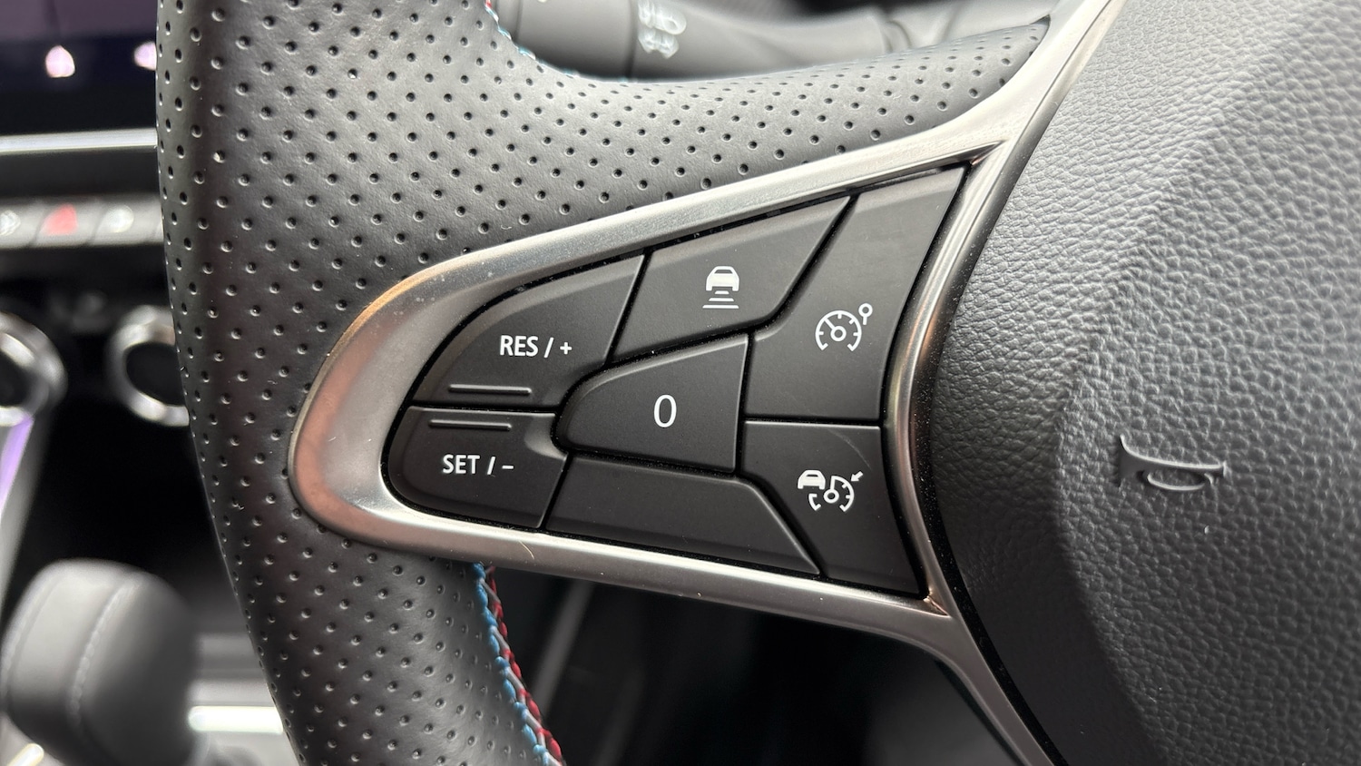 Used Renault Clio 2024 for sale - 76193776: Photo 36