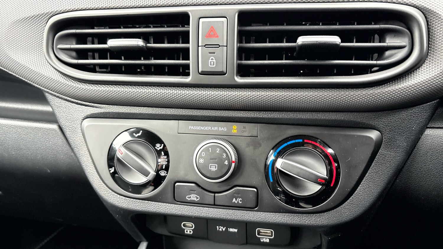 Used Hyundai i10 2025 for sale - 77515353: Photo 40